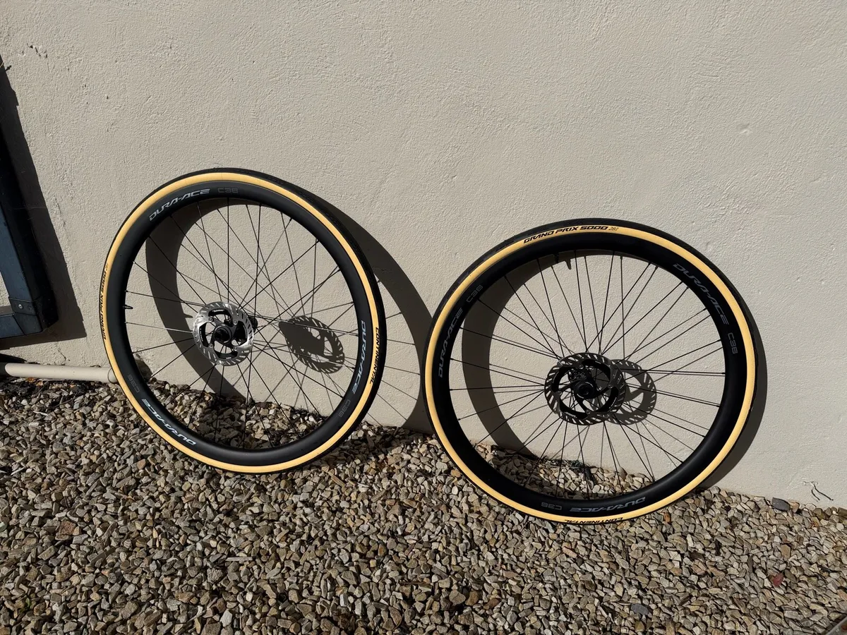 Shimano Dura Ace R9270 C36 Disc Road Bike Wheels - Image 1
