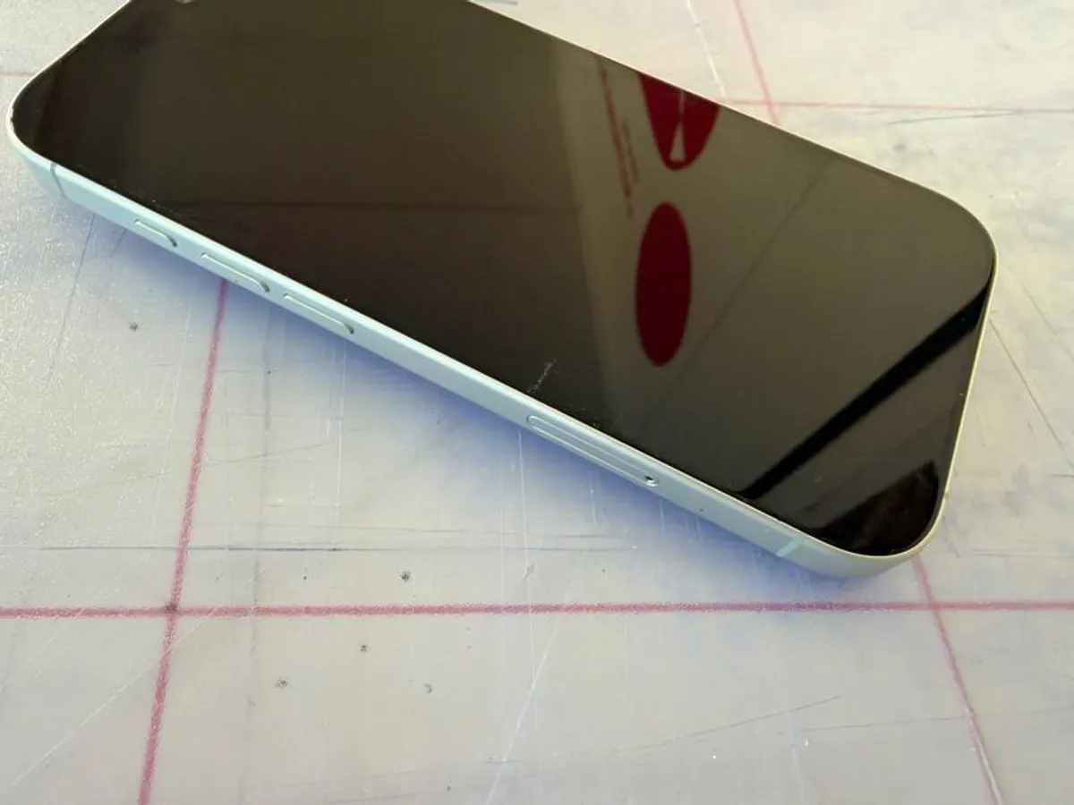 iphone 17 - Image 3