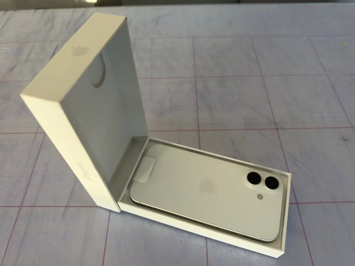 iphone 17 - Image 4