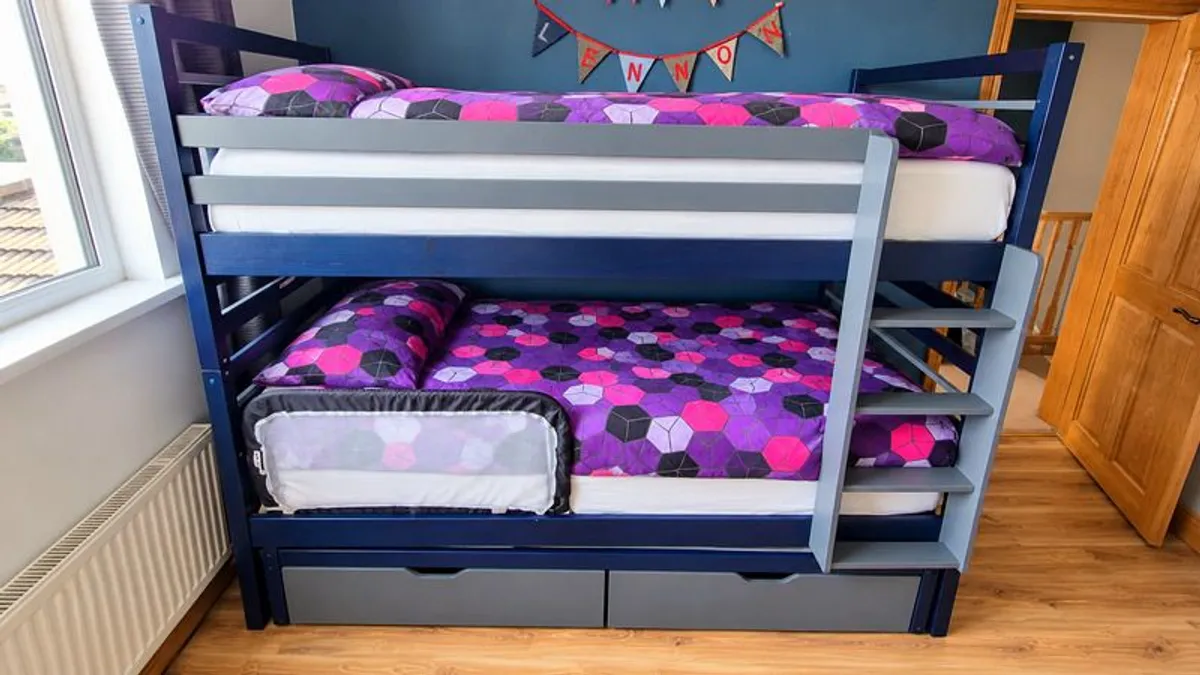 Bunk Bed with Pull-Out 3rd Bed & 2 Storage Drawers - Image 2