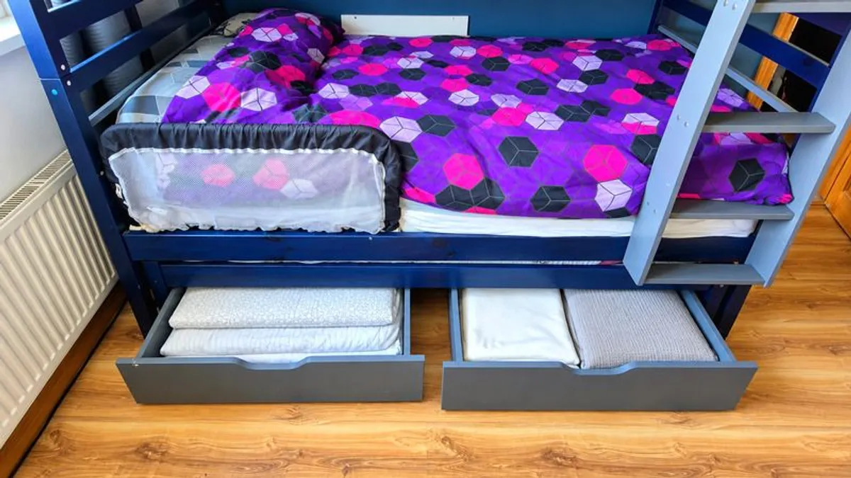 Bunk Bed with Pull-Out 3rd Bed & 2 Storage Drawers - Image 4