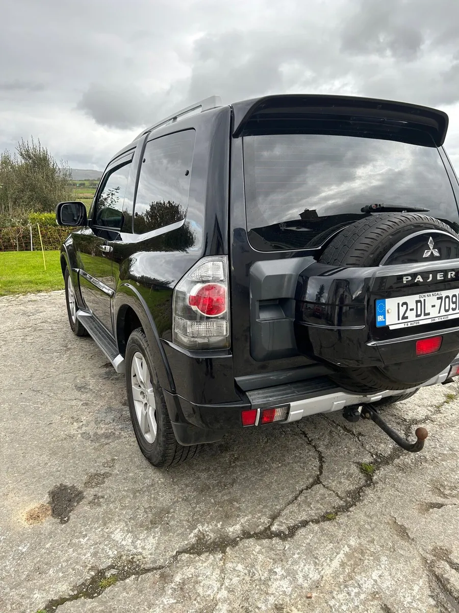 MITSUBISHI PAJERO - Image 1