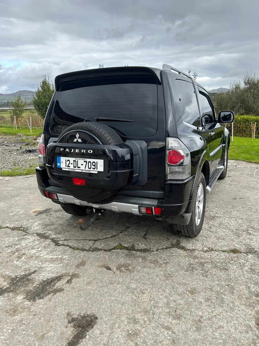 MITSUBISHI PAJERO - Image 2