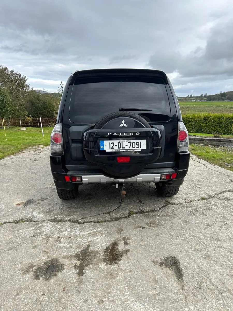 MITSUBISHI PAJERO - Image 3