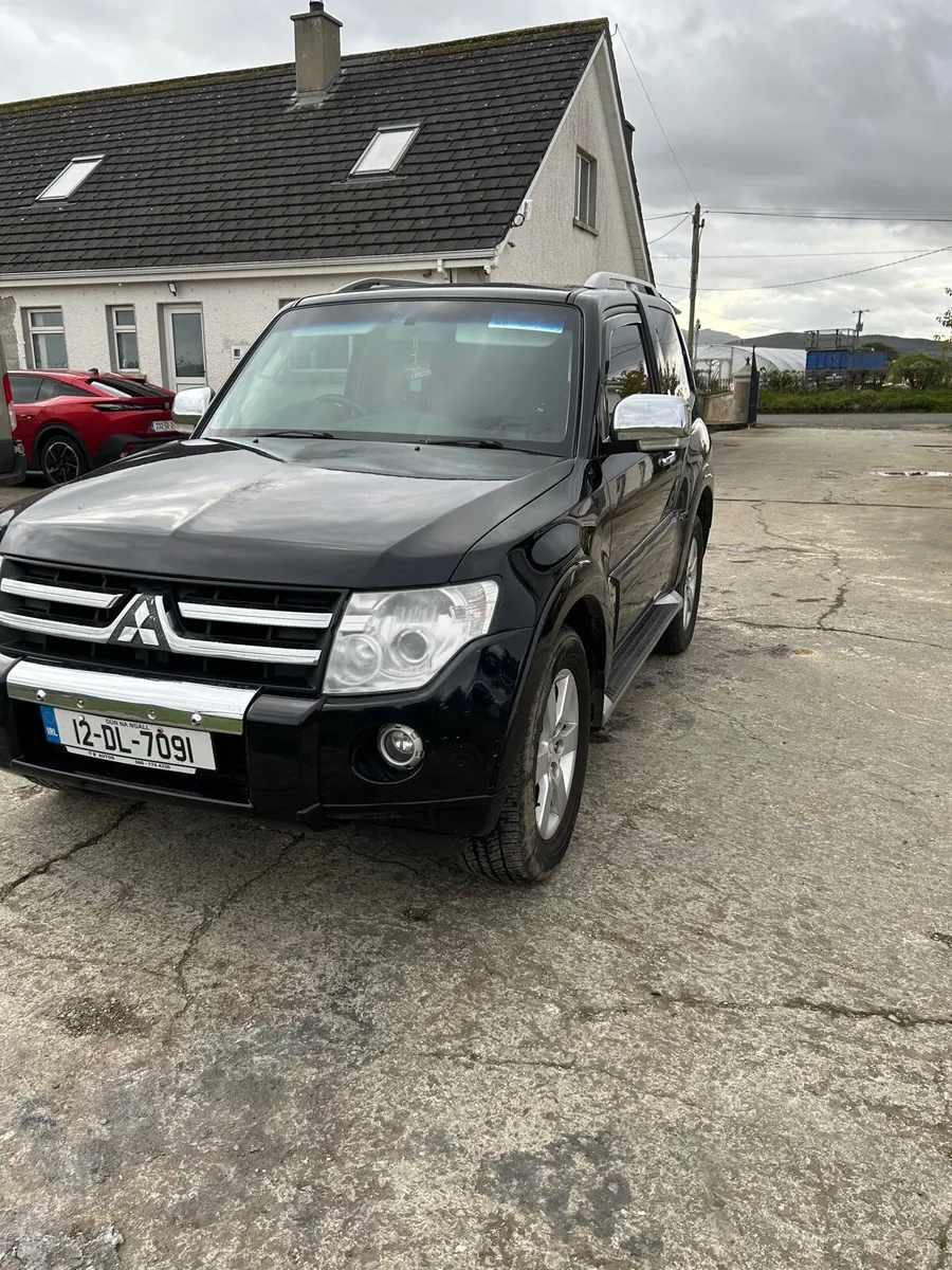 MITSUBISHI PAJERO - Image 4