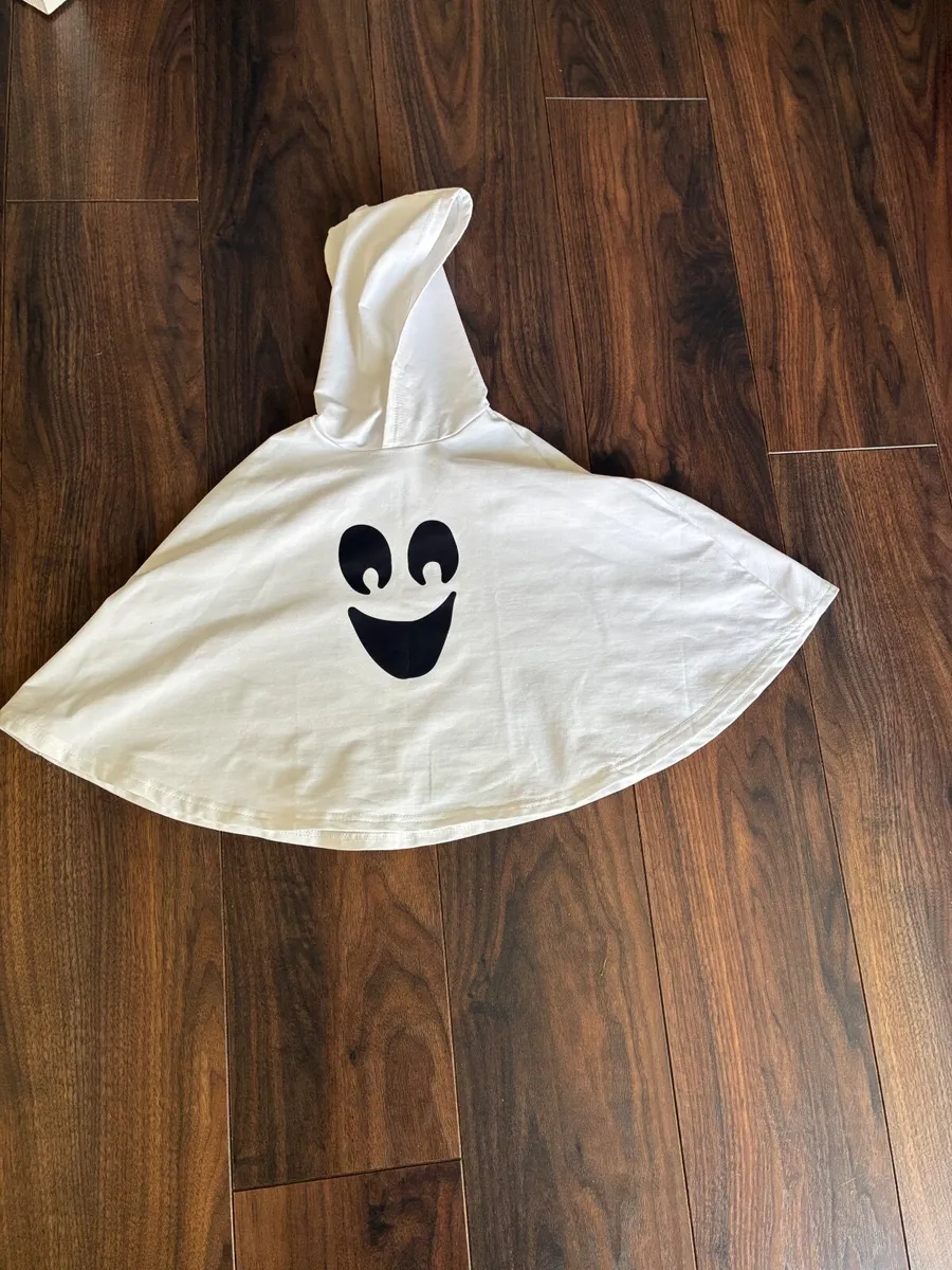 Ghost costume