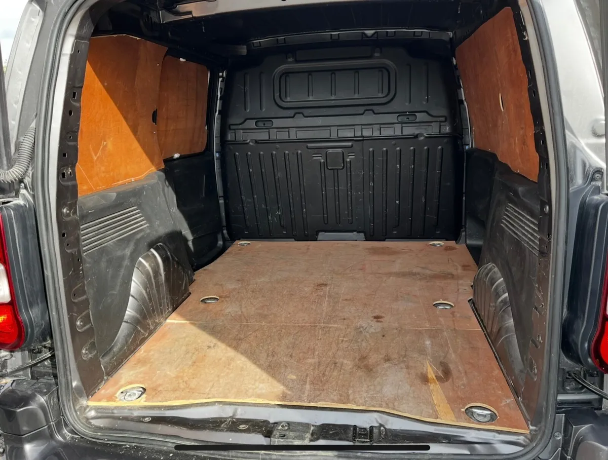 Vauxhall Combo 9750€ - Image 3