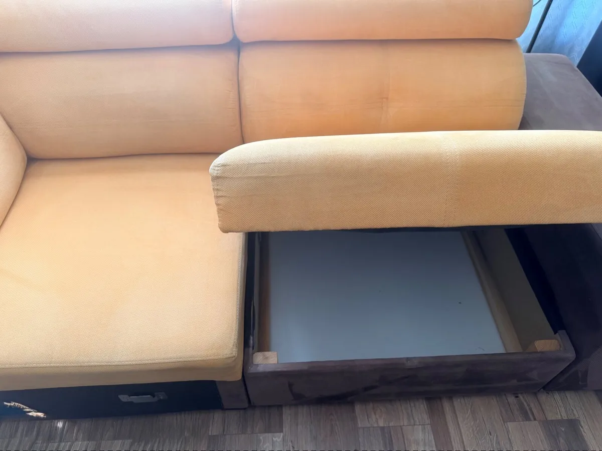 corner sofa bed , great condition need to go ASAP - Image 3