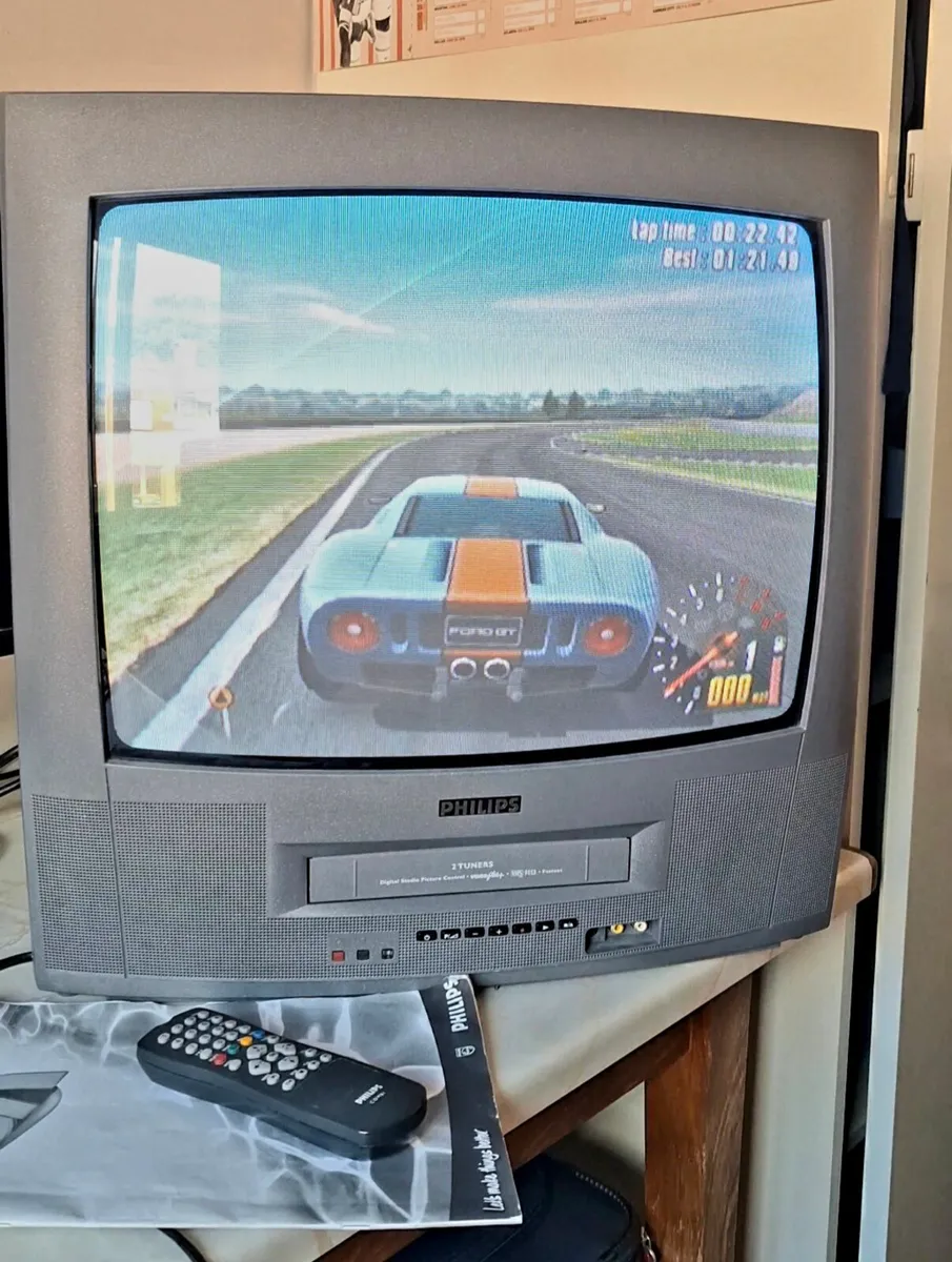 Philips 20" Retro Gaming CRT TV / VCR / Remote - Image 2