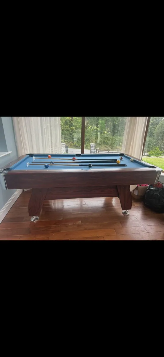 Pool table