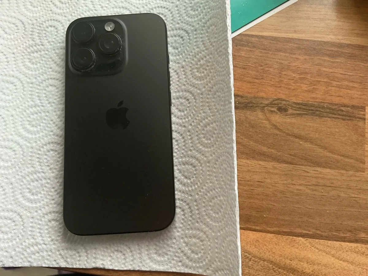 iPhone 16 Pro - Image 2