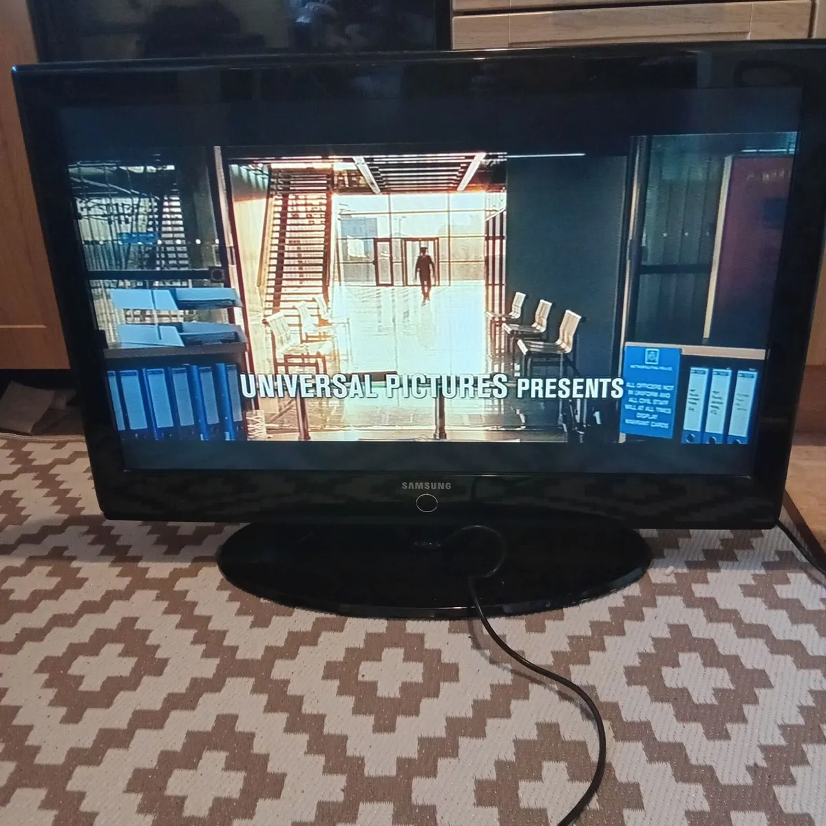 45in  Samsung tv - Image 3