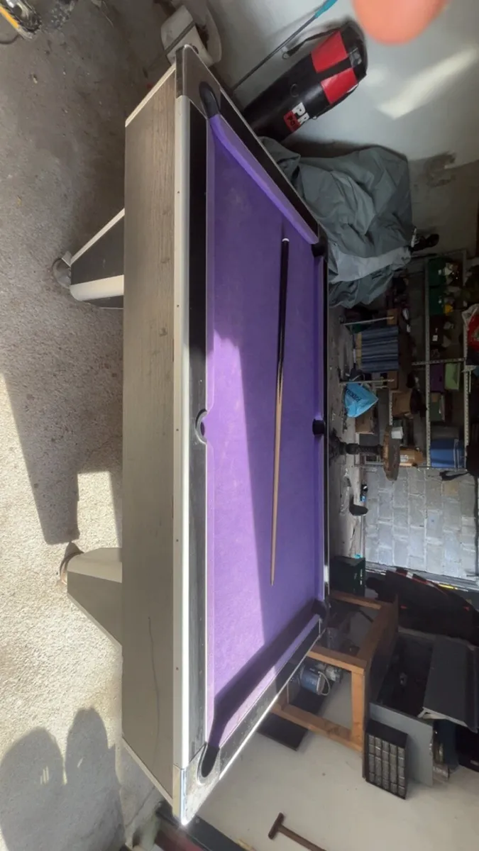 Pool table - Image 2