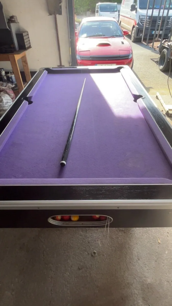 Pool table - Image 3