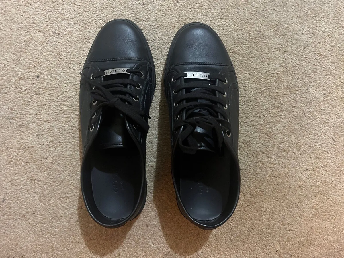 Gucci Shoe UK Size 8.5 - Image 1