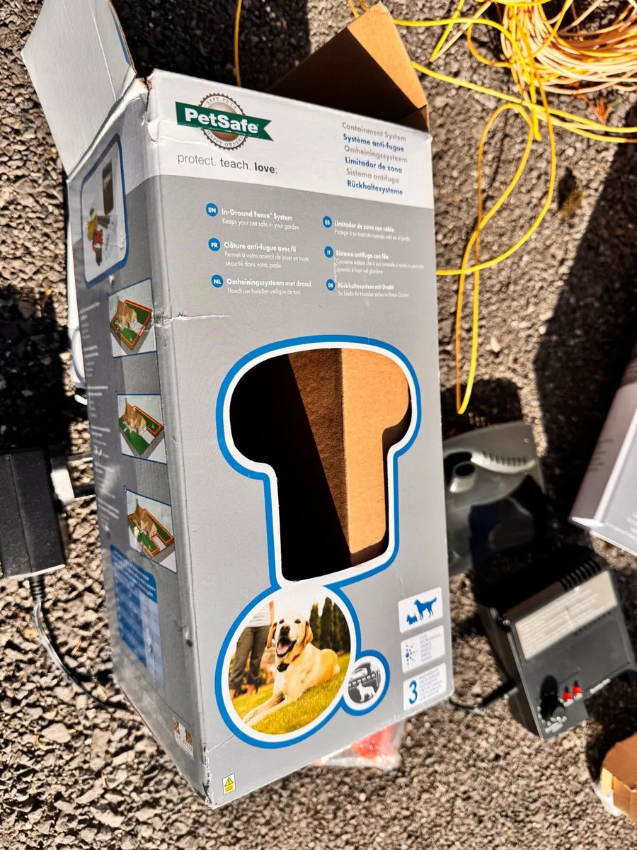 Pet Safe containment system and collar - Image 2
