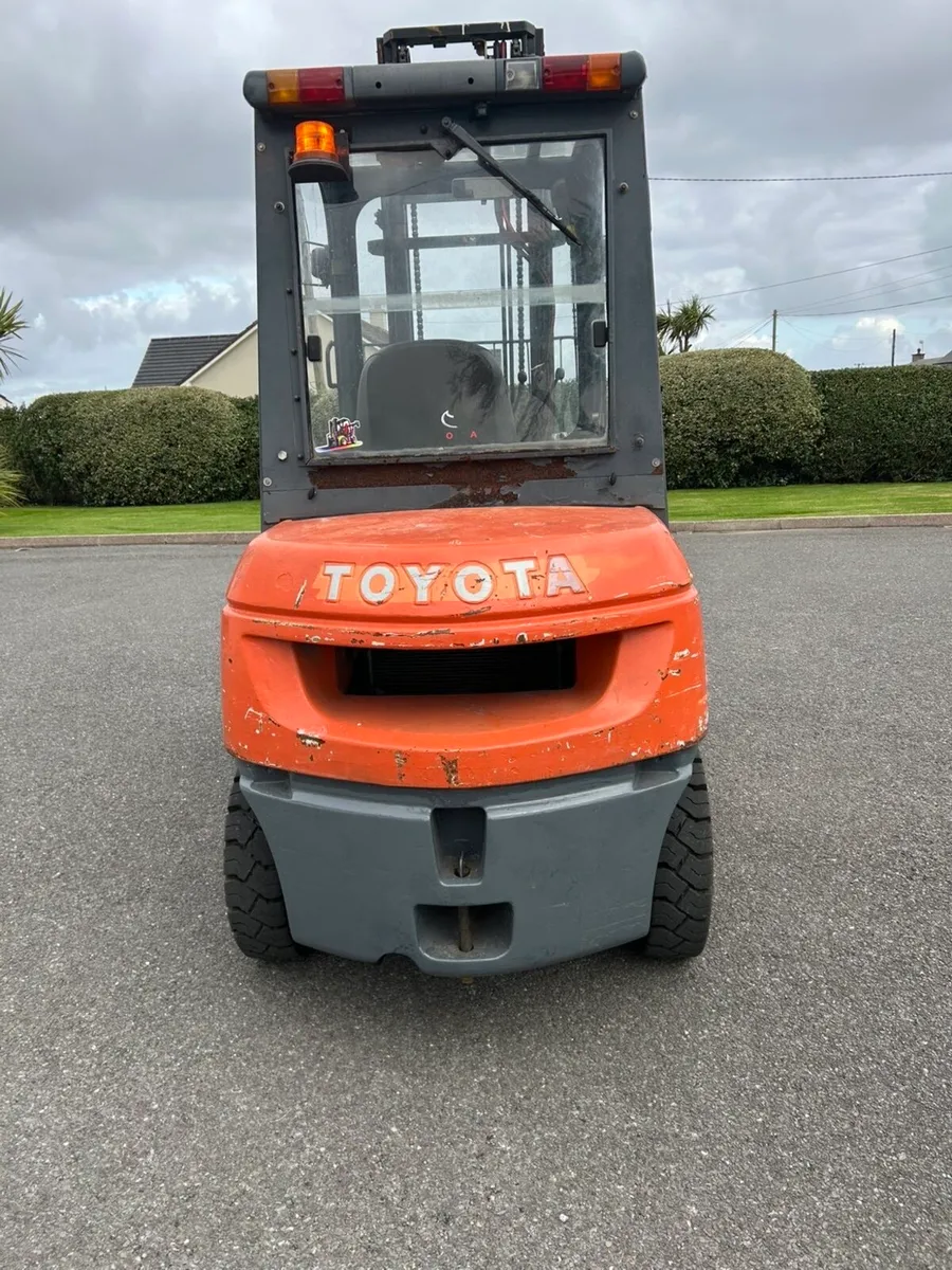 3 Ton Diesel Toyota Forklift - Image 3