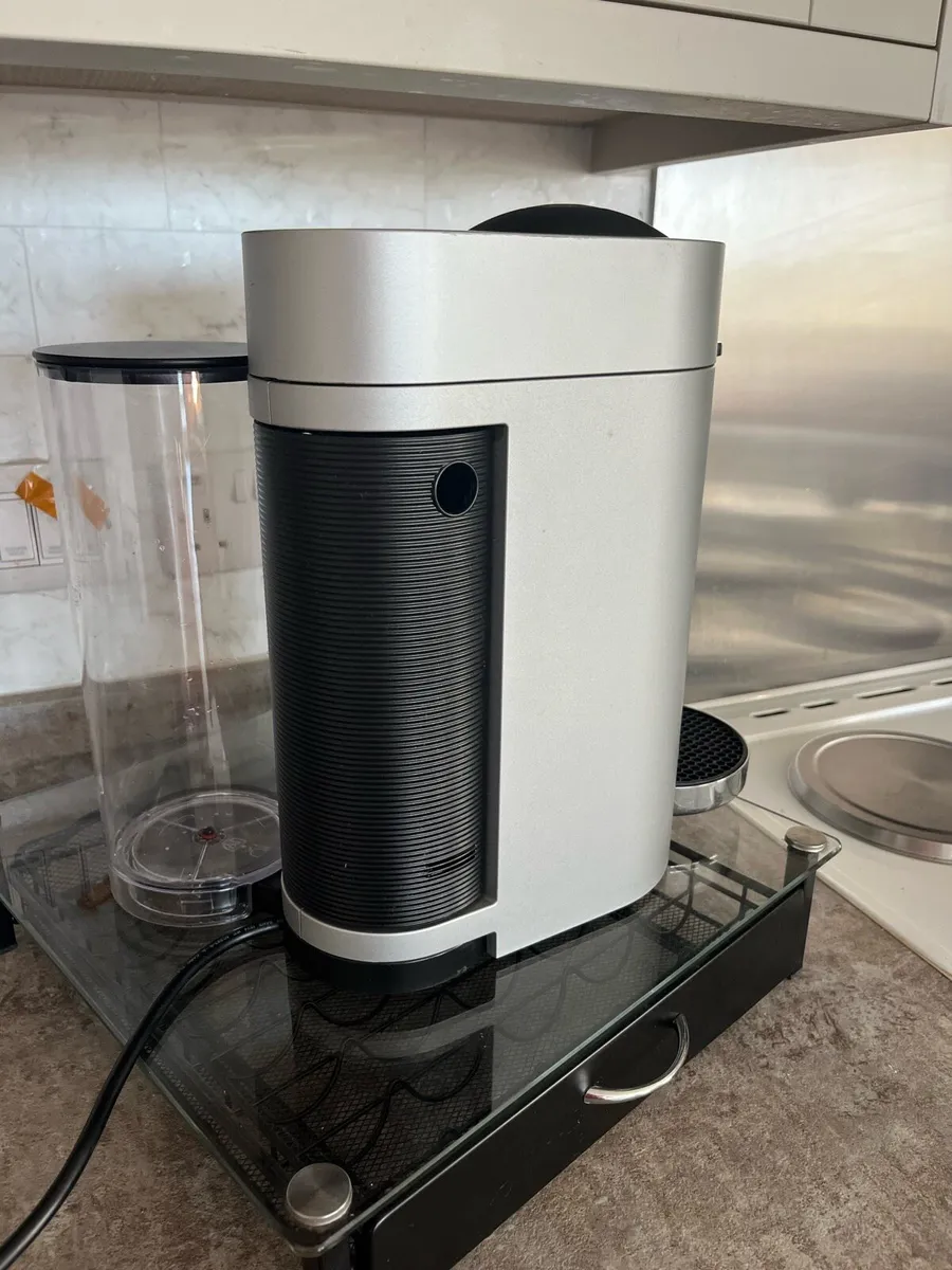 Nespresso coffee machine with pod drawer - Image 3