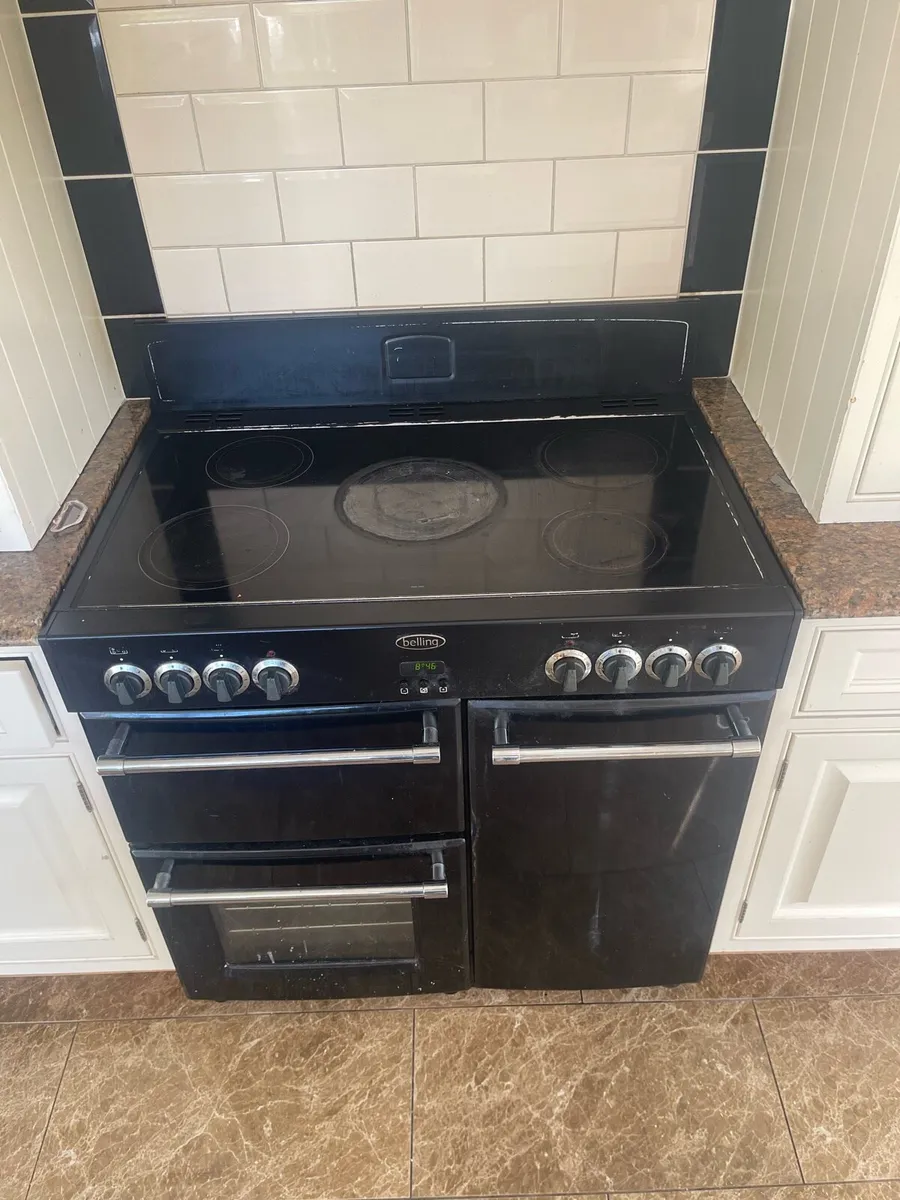 Range cooker - Image 1