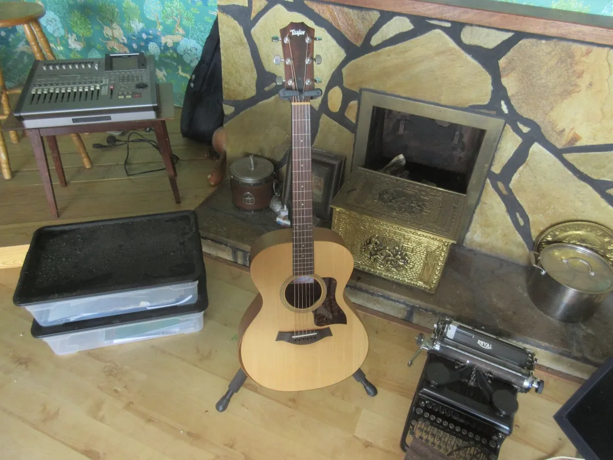 Taylor 12e Academy Natural Guitar - Image 1