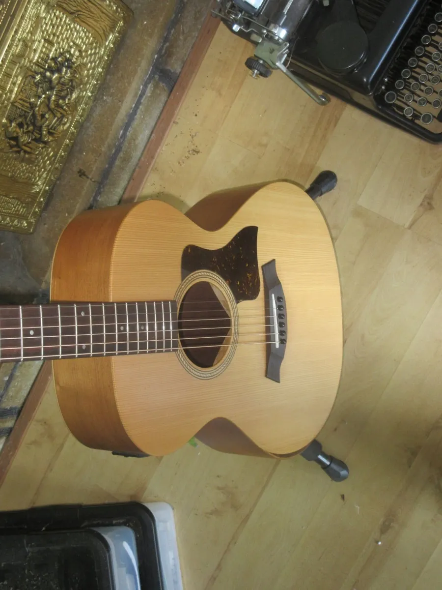 Taylor 12e Academy Natural Guitar - Image 2