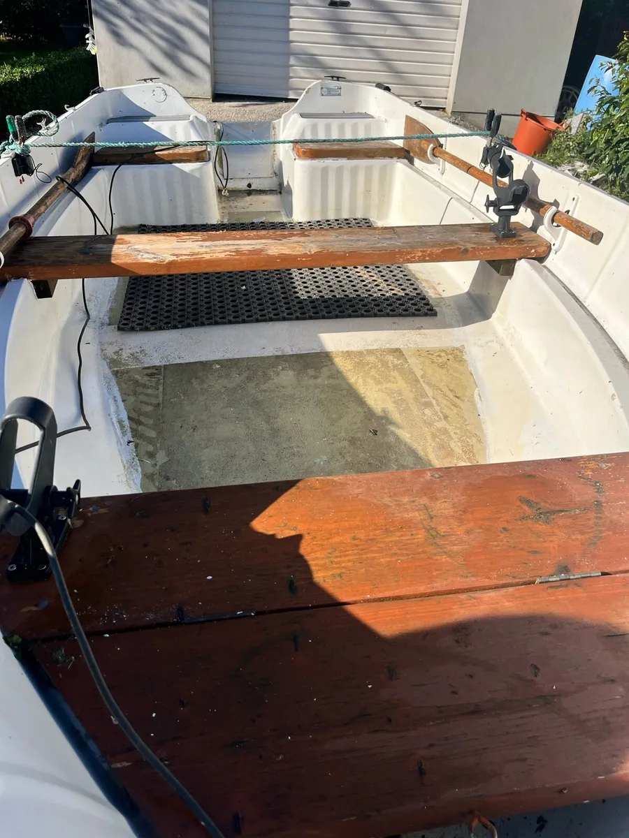 12ft 6 boat - Image 2