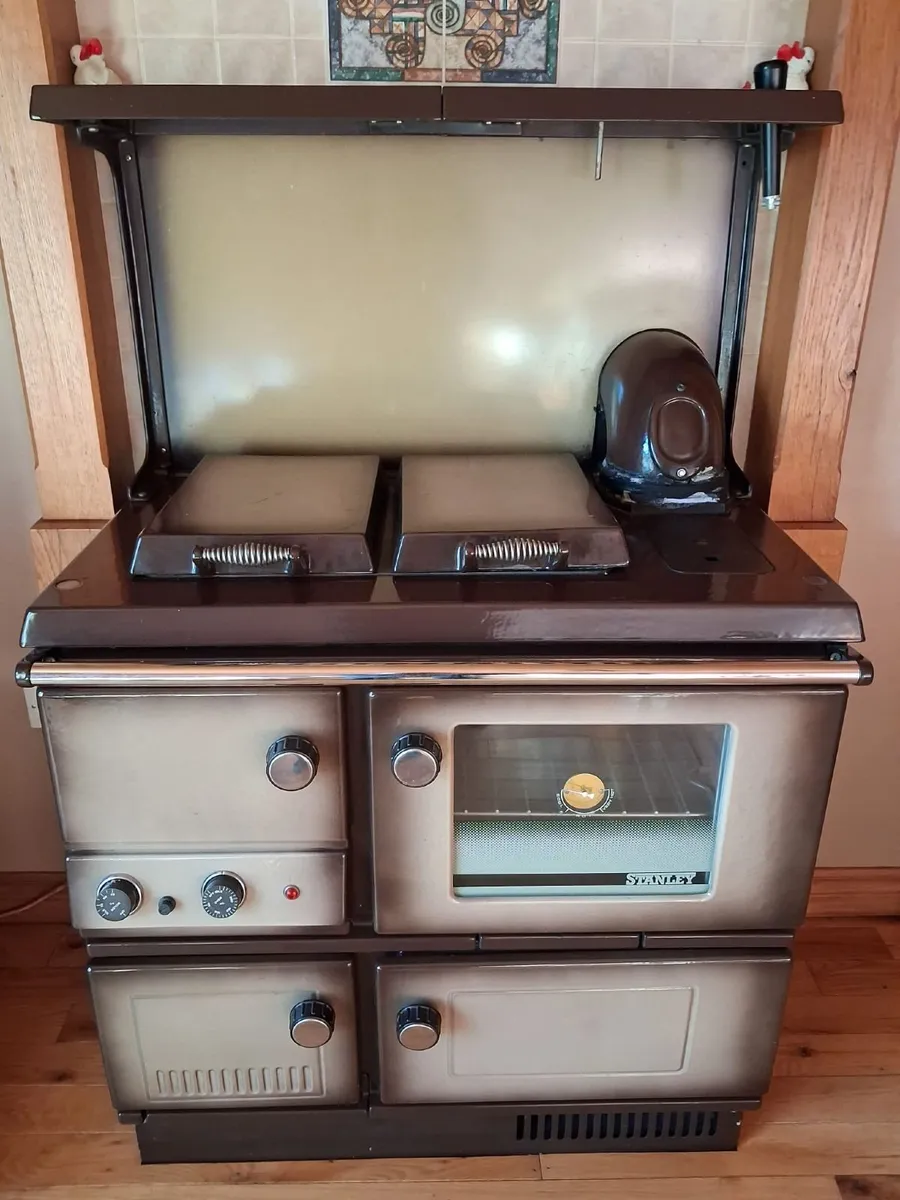 Stanley Super Star Oil Fired  Cooker - Image 1