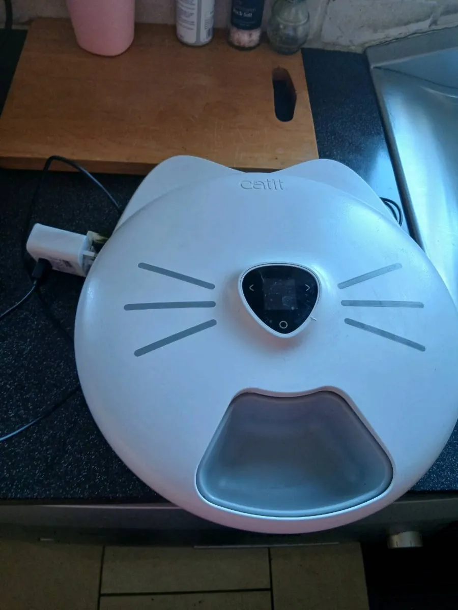 Catit cat feeder - Image 2
