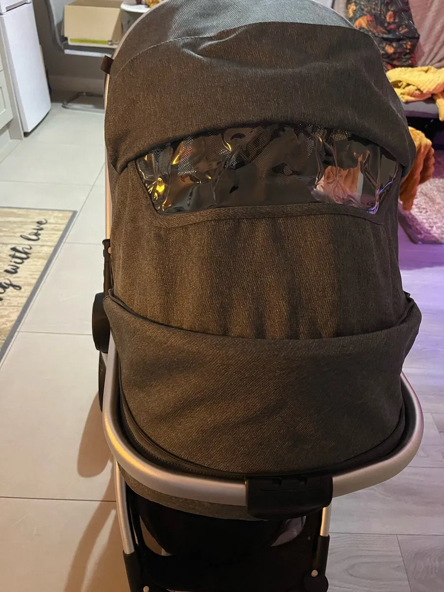 Panorama  TX pram/Buggy with isofix - Image 3