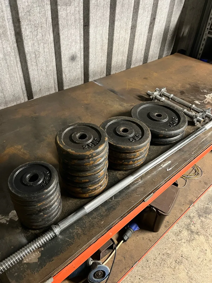 Bench press and weights - Image 1