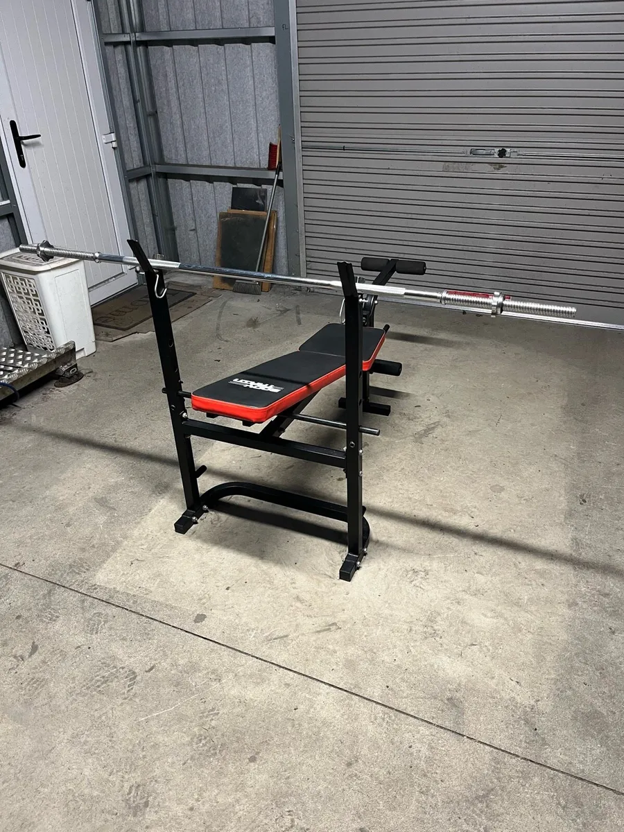 Bench press and weights - Image 3