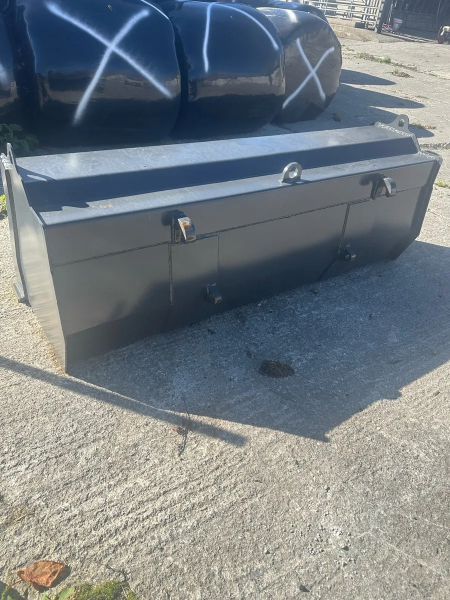 Loader bucket 6 foot - Image 1