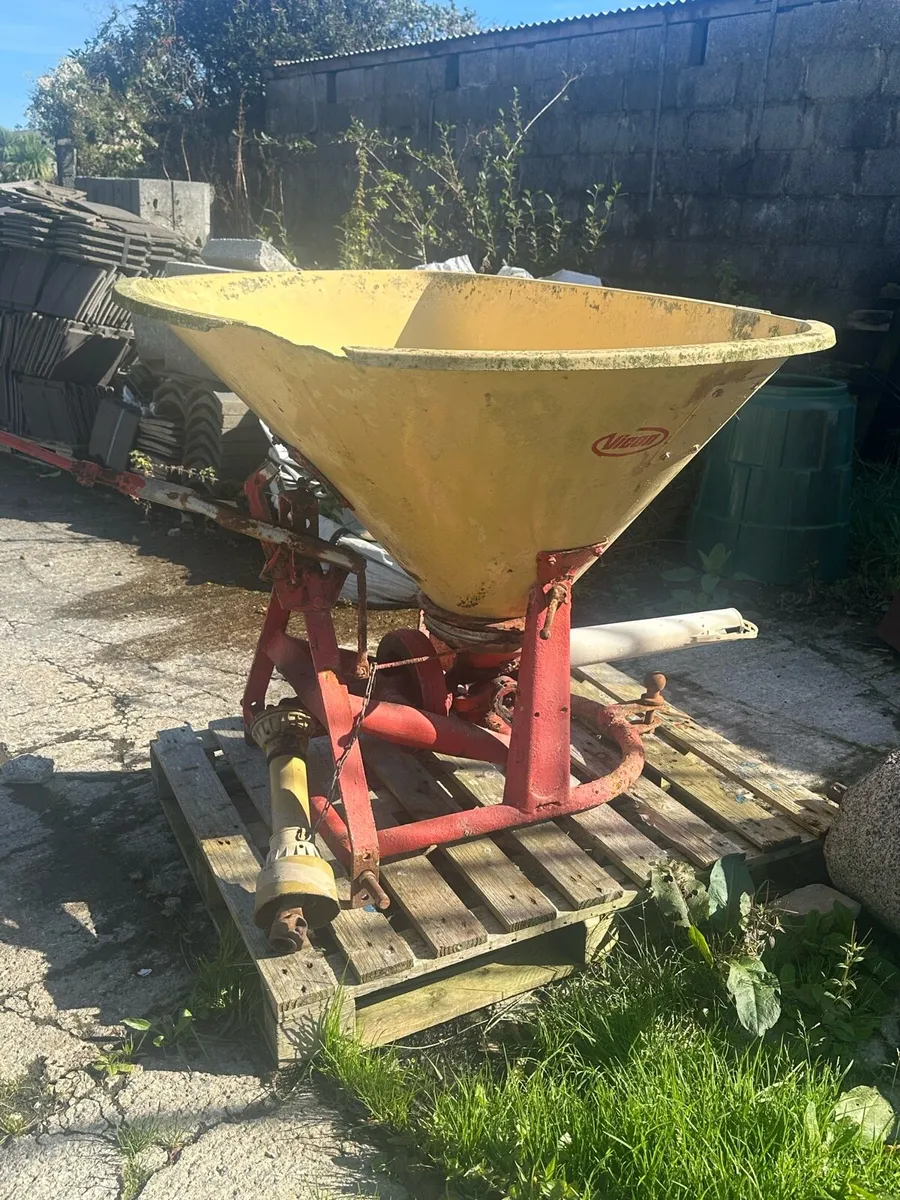 Vicon spreader
