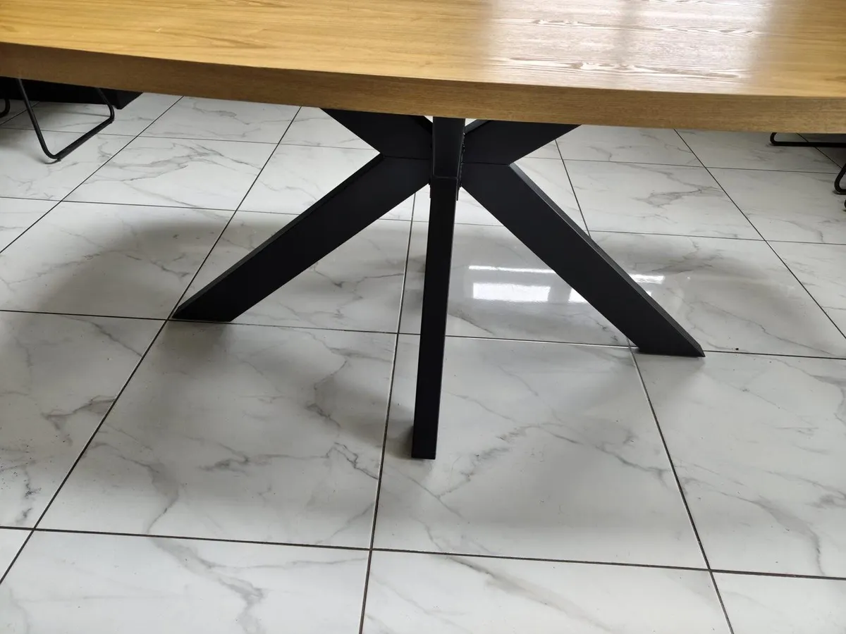 Kitchen table - Image 2