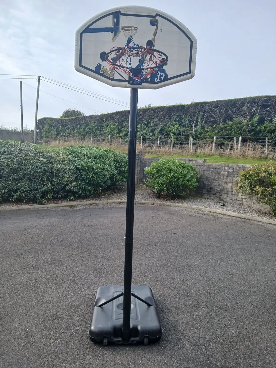Basketball stand - Image 2