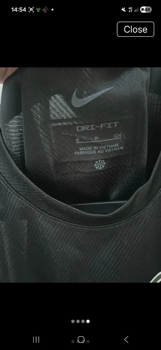 Nike running top - Image 3