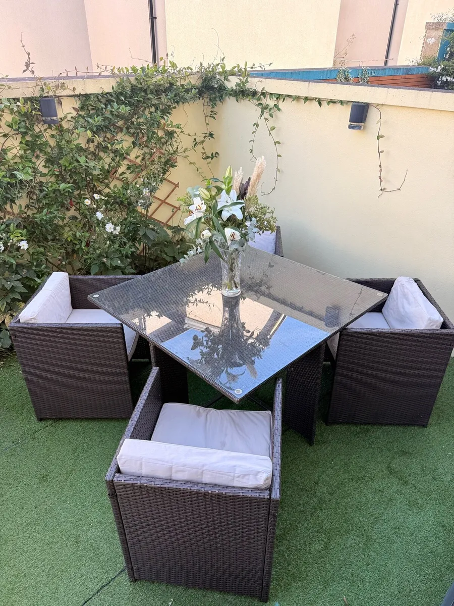 Rattan 4 seater garden furniture - Image 1