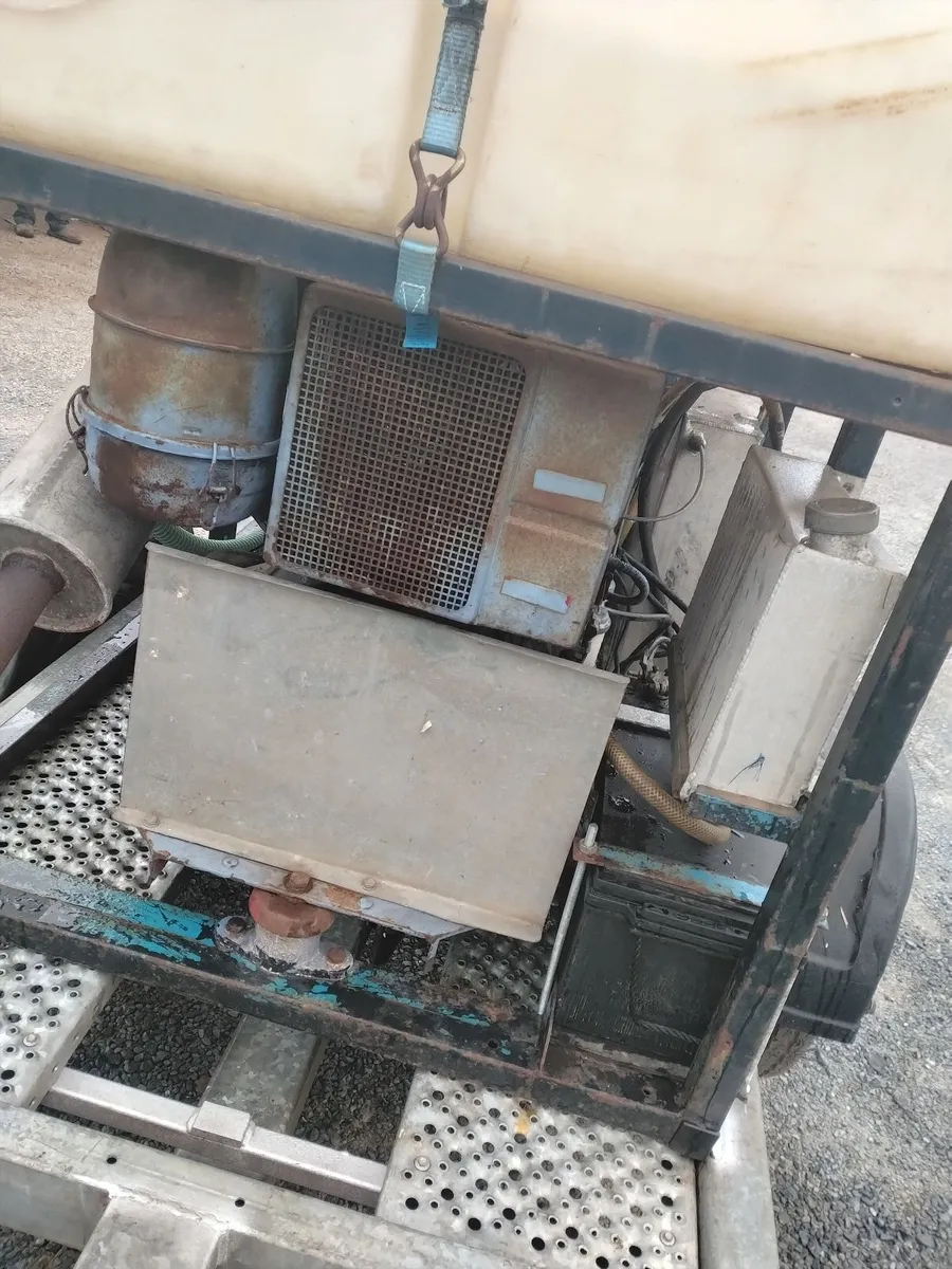 Diesel power washer for sale - Image 4