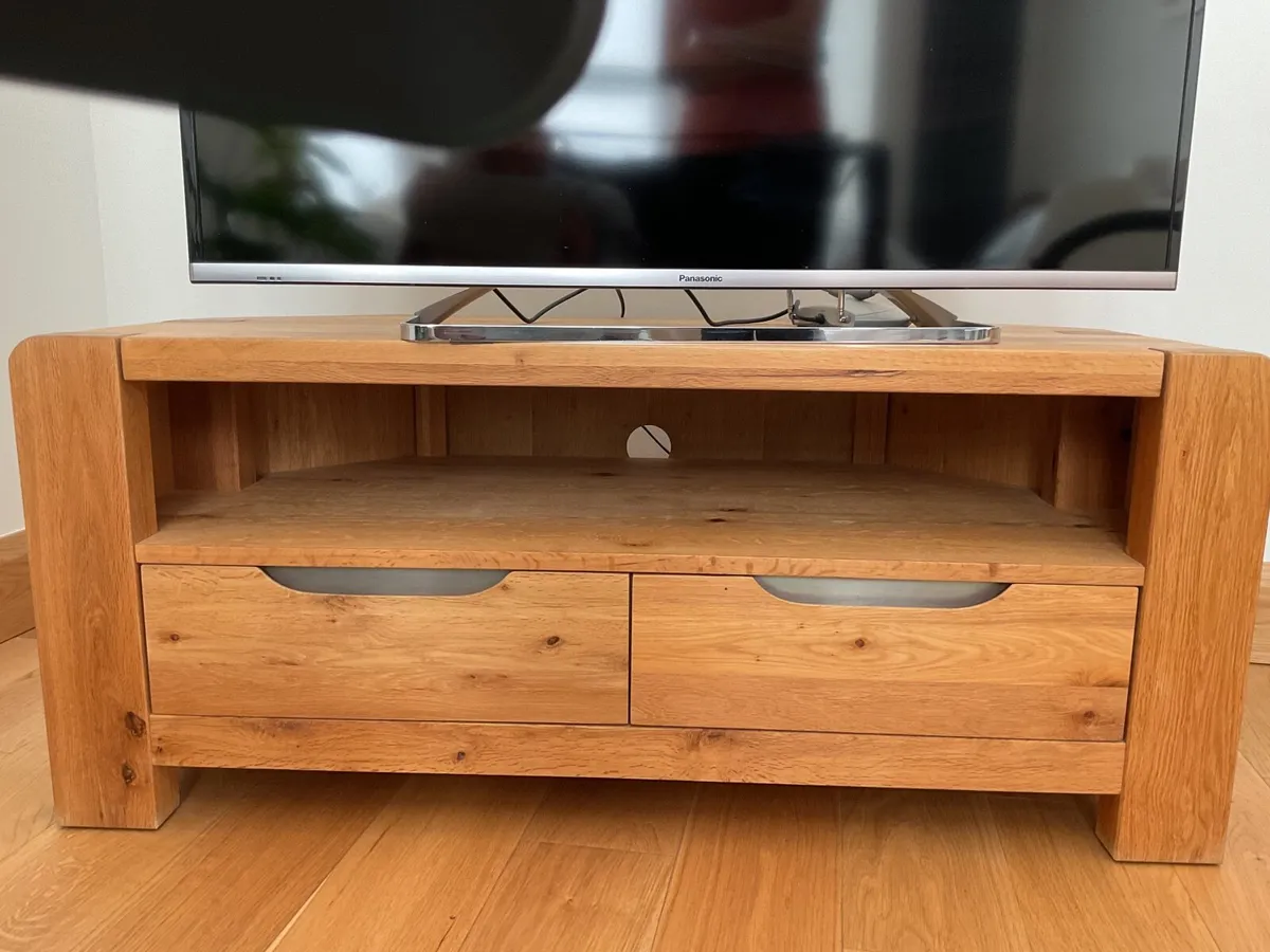 Solid oak tv unit - Image 1