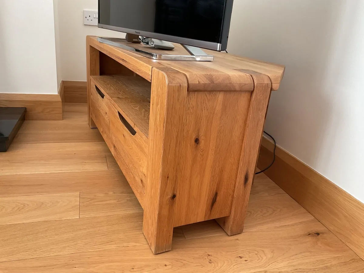 Solid oak tv unit - Image 2
