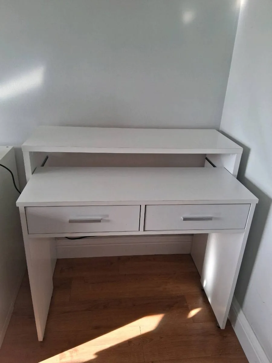 Desk/Table - Image 2