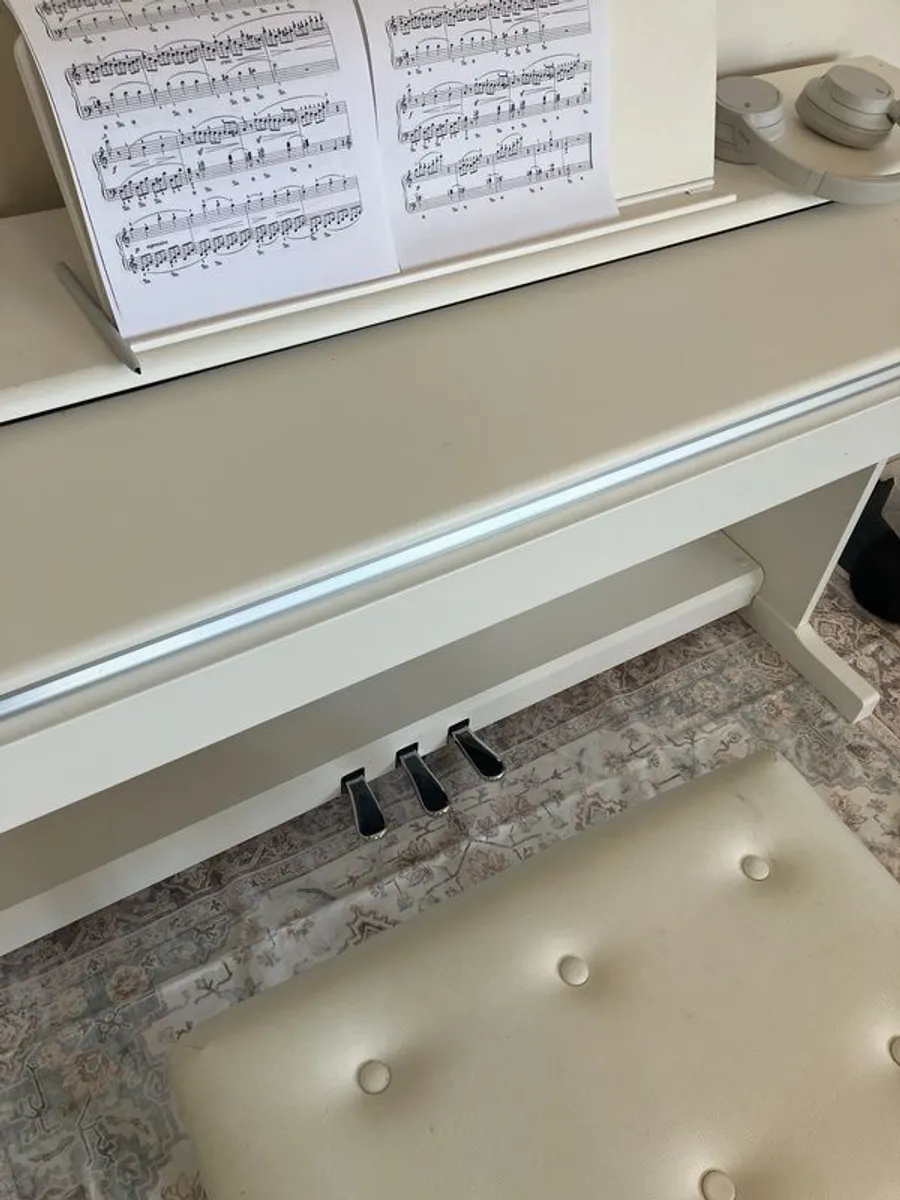 YAMAHA ARIUS 145 electric piano white - Image 4