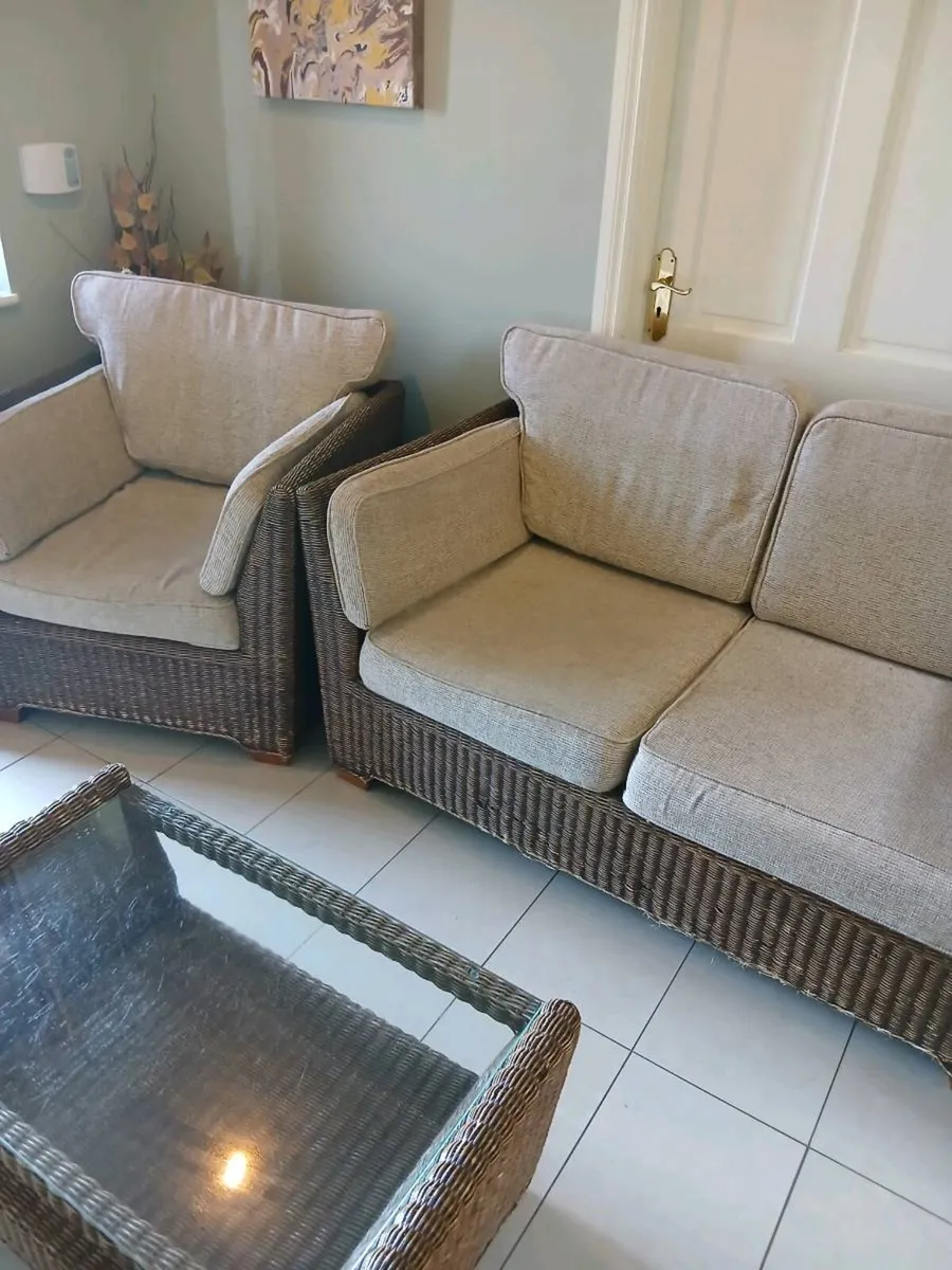 Couch and chairs - Image 1