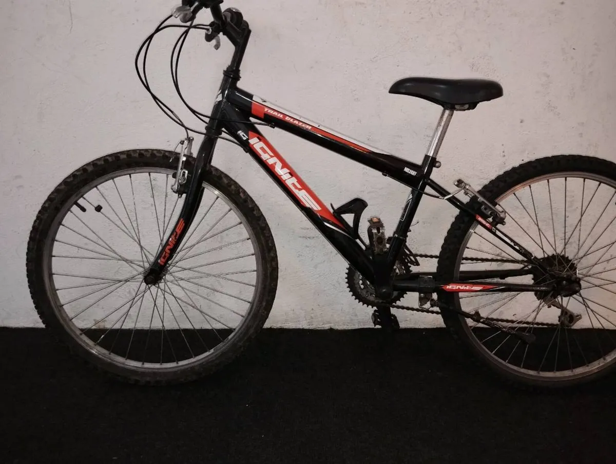Boys 24inch bike - Image 2