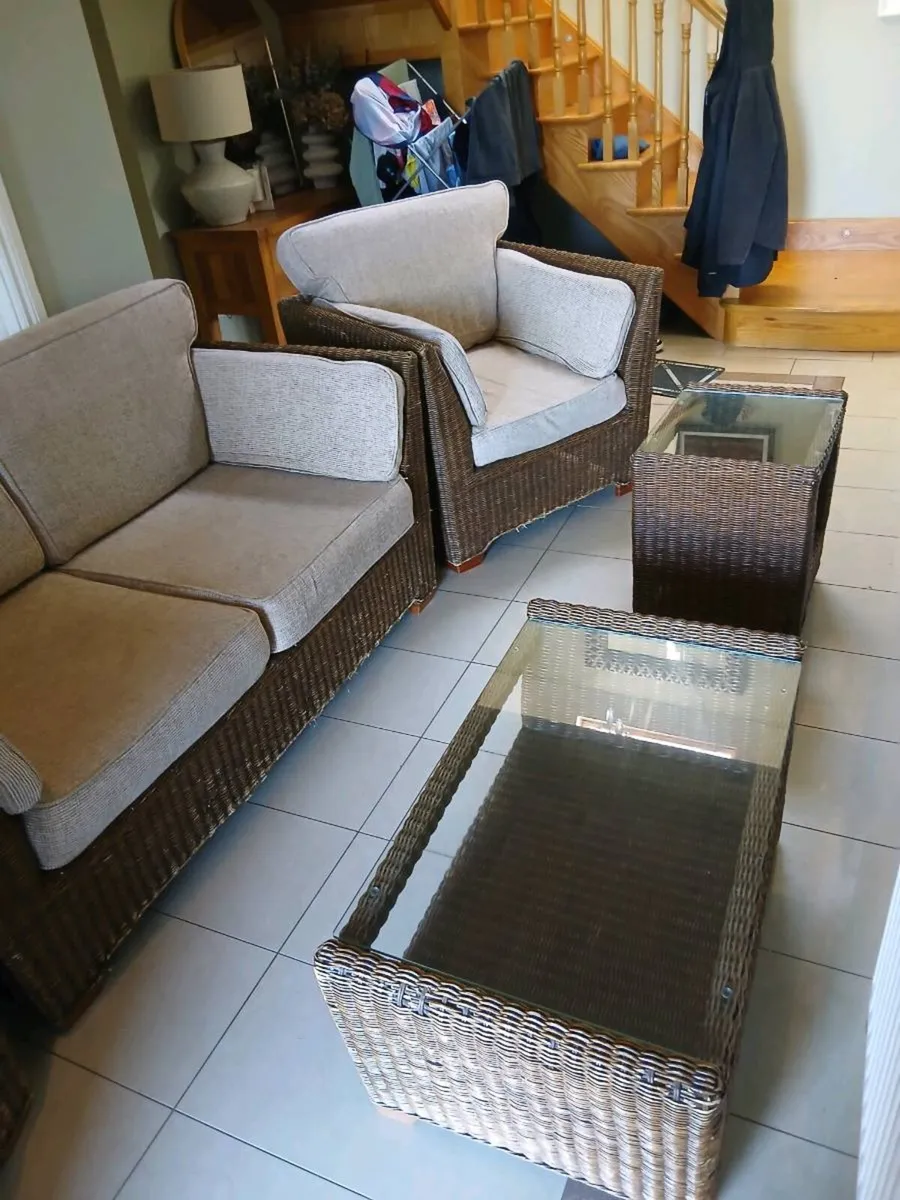 Couch and chairs - Image 2