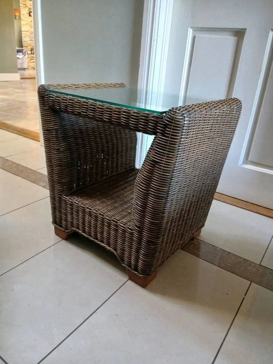 Couch and chairs - Image 4
