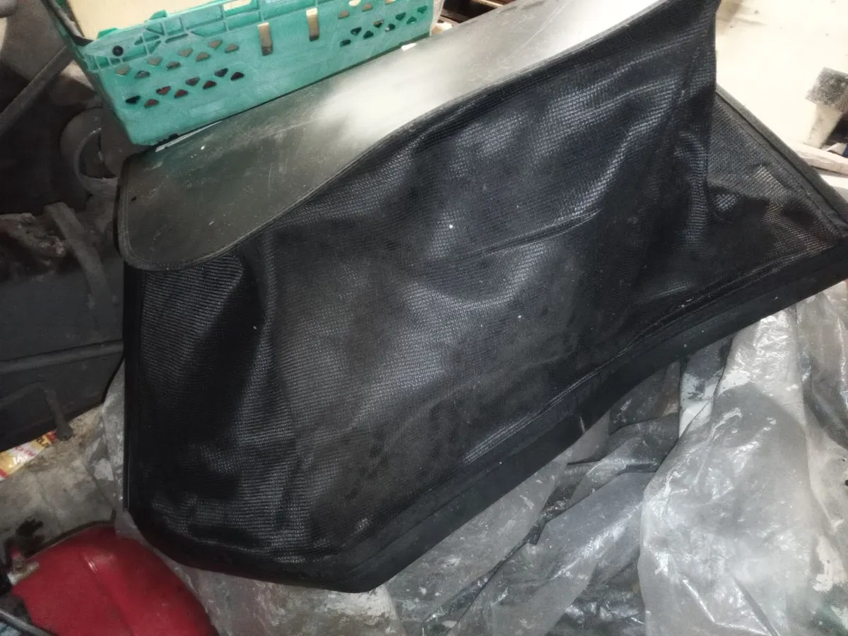 36in Castle Garden mower bag - Image 3