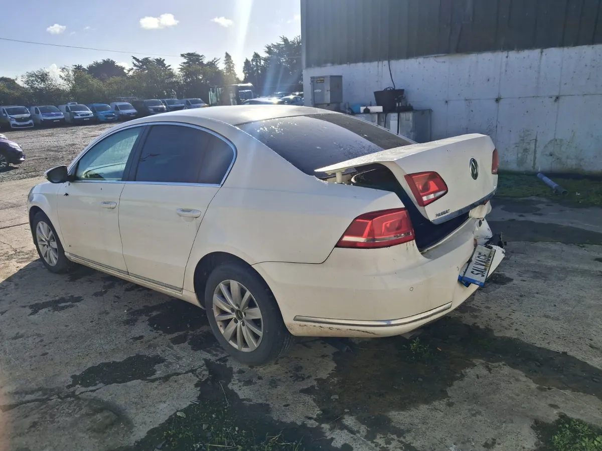 2014 VW PASSAT - Image 4