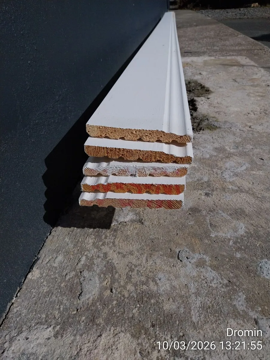 Skirting boards - Image 1
