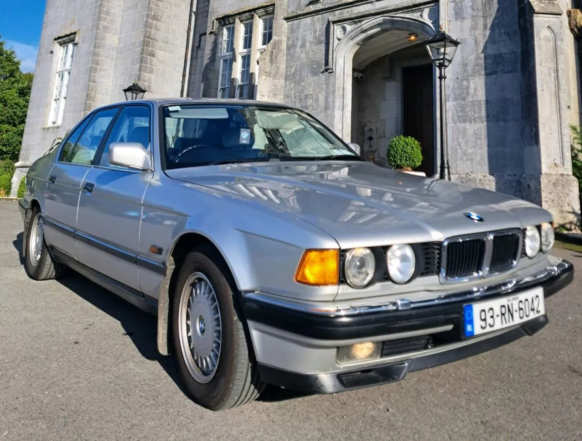 BMW 740i - Image 2